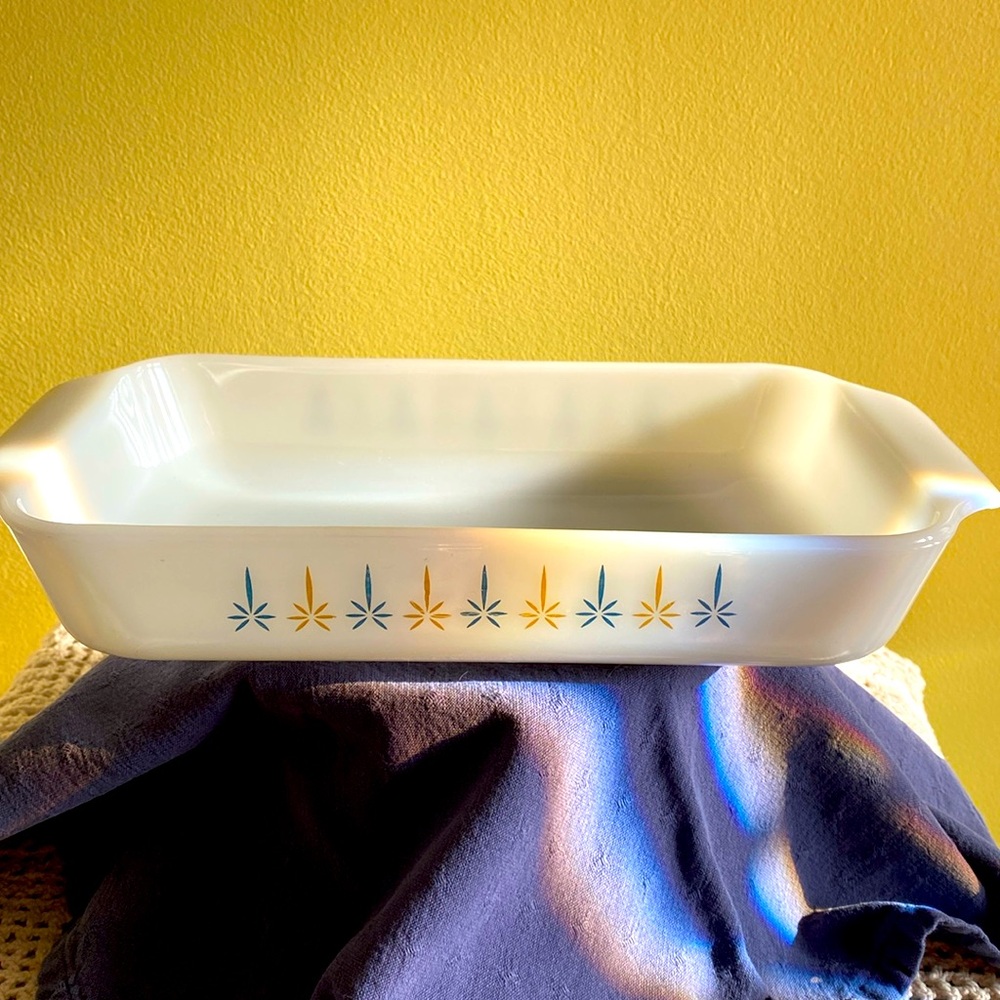 Fire King by Anchor Hocking Milkglass Vintage casserole- Candle Glow Atomic Star